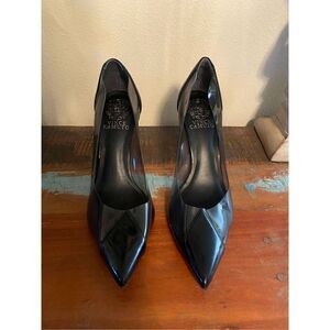 Vince Camuto black close toe heel